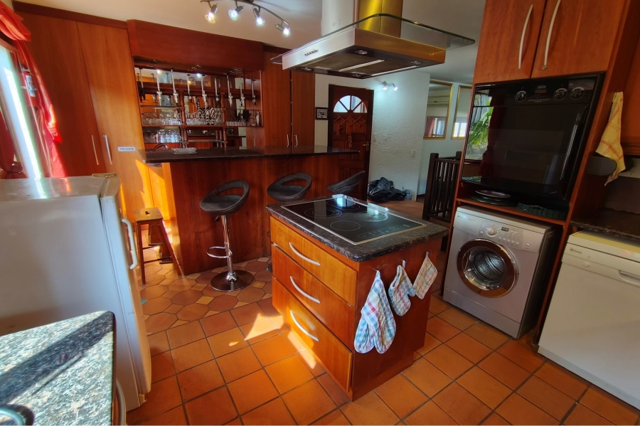 3 Bedroom Property for Sale in Ile du Lac North West